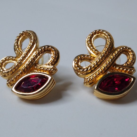 Vintage Marquise Faux Ruby Metal Earrings - Picture 2 of 16